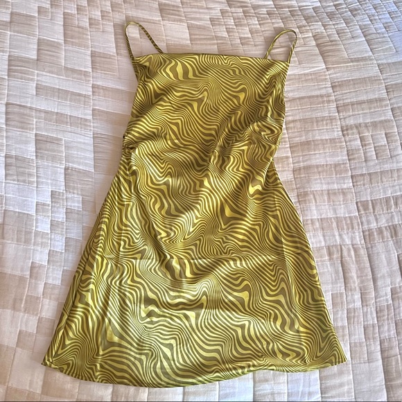 H&M Dresses & Skirts - Silk Green Dress